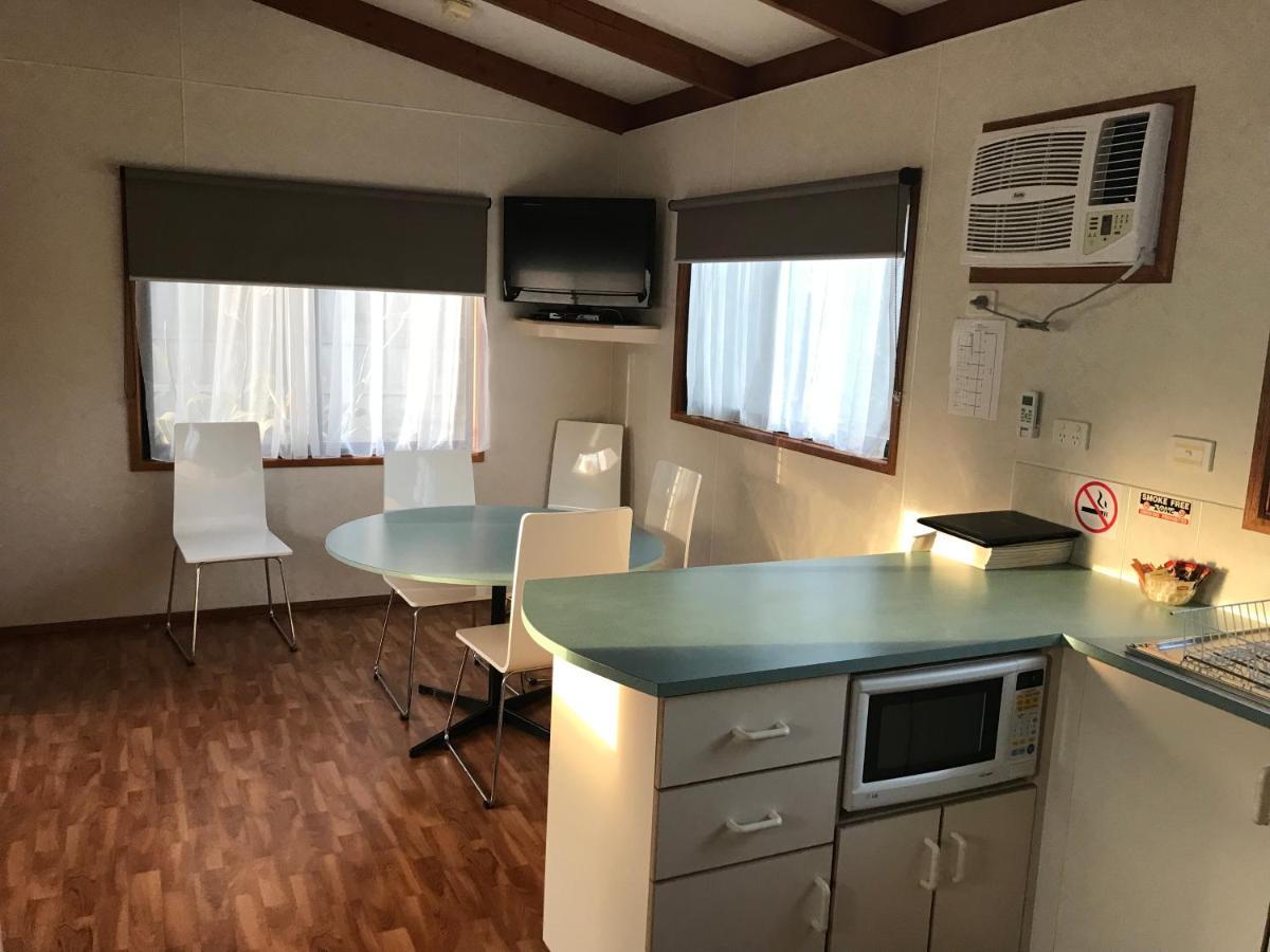 Inverloch Cabins & Apartments Bagian luar foto