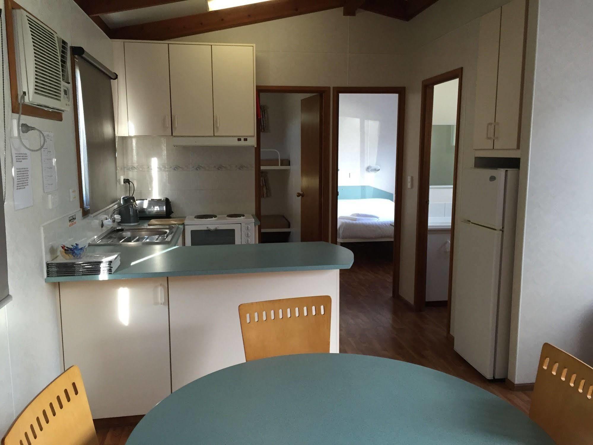 Inverloch Cabins & Apartments Bagian luar foto